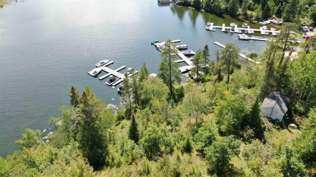 Sugar Bay RD, clearwater bay, Ontario P0X 1S0 (22188690) Greg Kirby