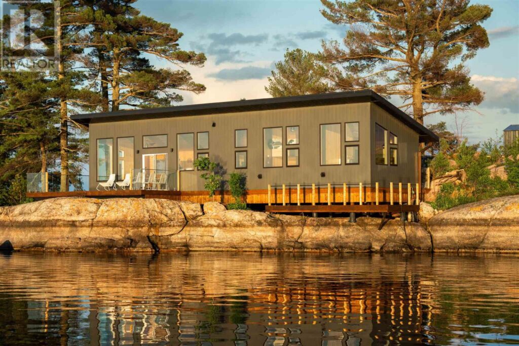 Island S900 Little Sand Lake, minaki, Ontario