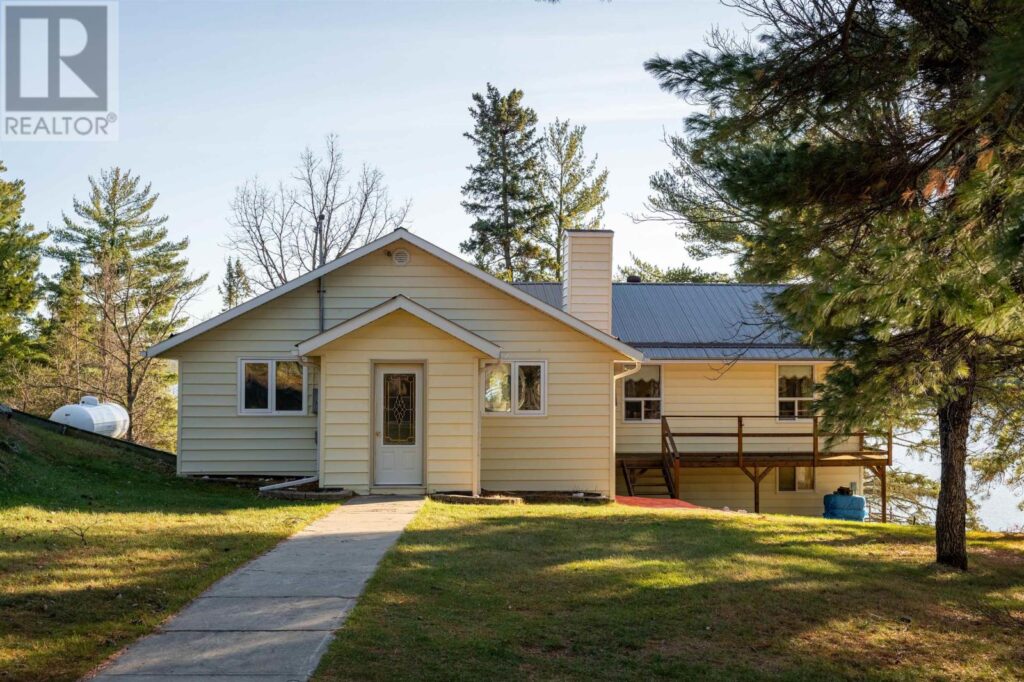 21 Tinker's RD, nestor falls, Ontario